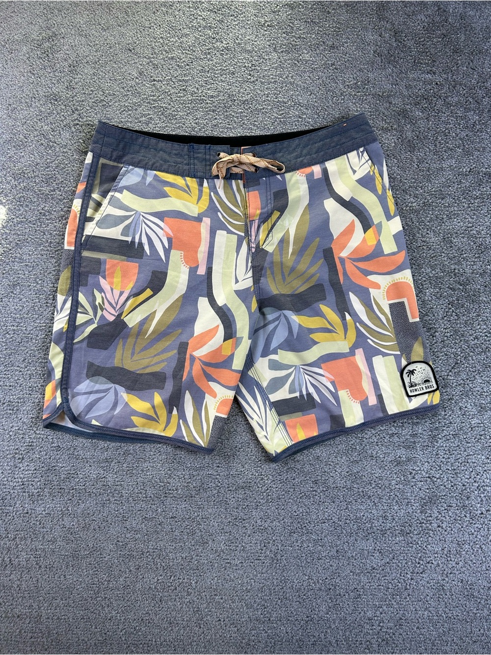 Howler Bros Swim Trunks Men’s Size 34 Multicolor Tropical Board Shorts Pockets